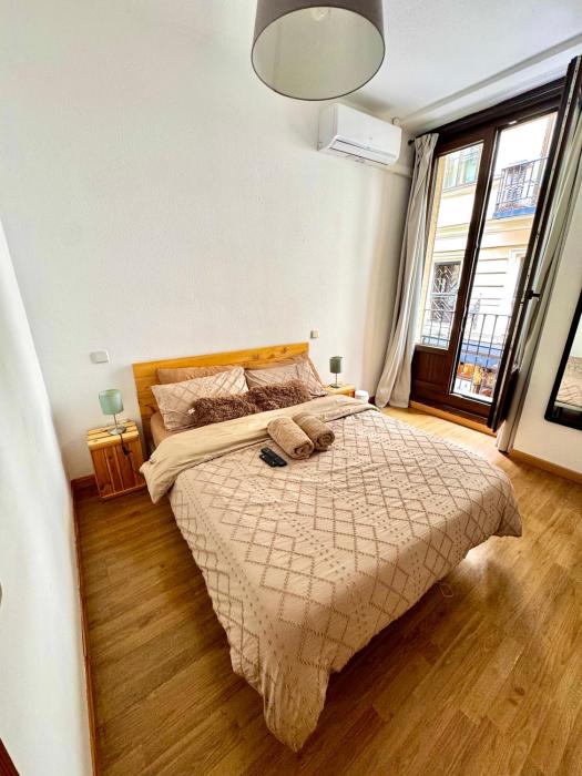 Madrid Room Sol Center