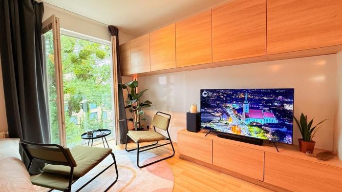 Feel Like Home at Old Town Studio