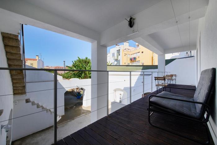 Lisbon Palette 3BR with terrace and patio