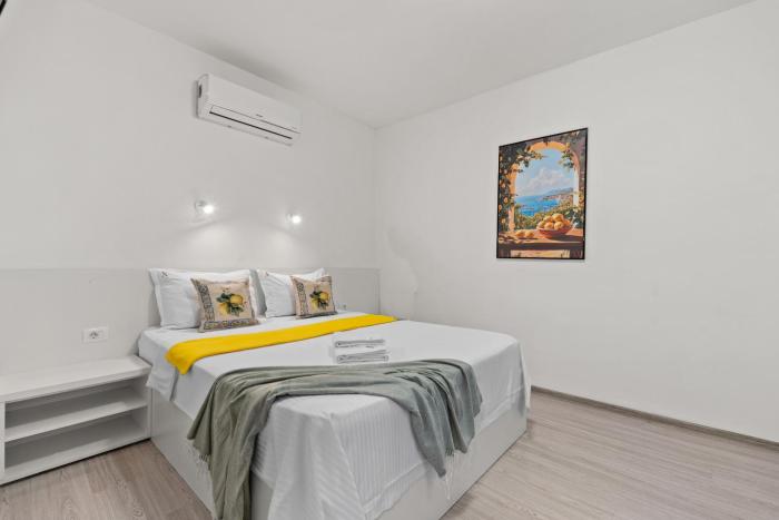 Continetal Little Studio