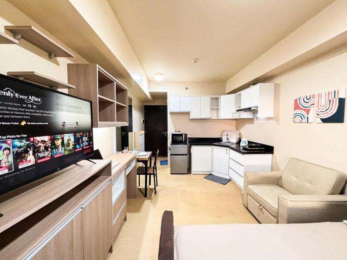 Centrio Tower City Sunset CDO