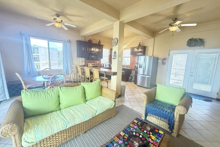 Suite F203 @ Mara Laguna