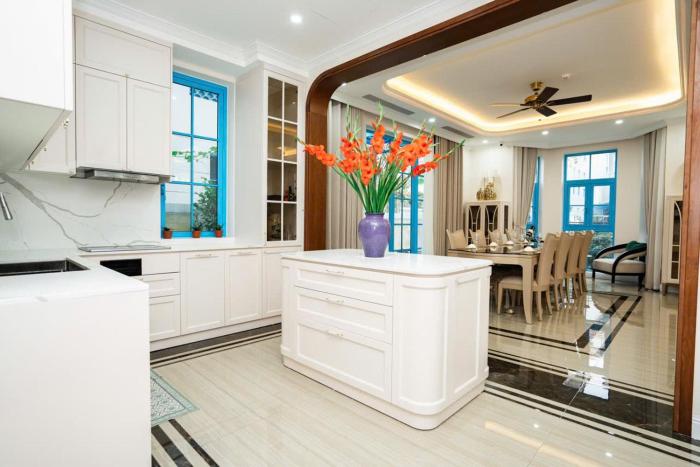 SKY CASA - Your Luxury Beach Escape