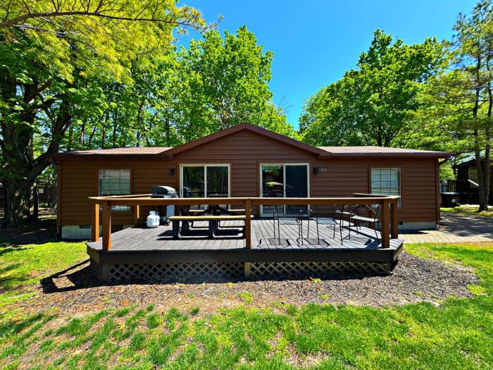 Put-in-Bay Island Club #102