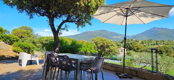 T3 Dolce & Vita D5 avec Piscine et vue Montagnes