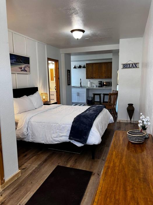 Bear Lake Private Suite -Sleeps 5 -Historic Paris