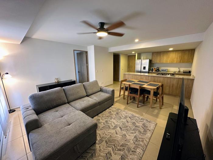 Moderno Apt cerca de Aud Telmex & Andares y Parking