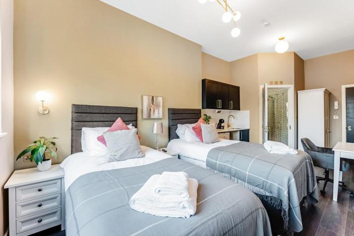 Wake, Sip, Slay Stylish Studio with Cozy Feels 3