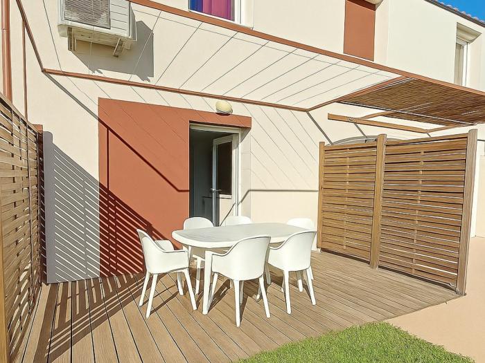 Pavillon lumineux climatisé – Résidence avec piscine - FR-1-732-4