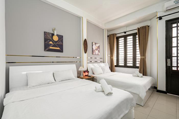 Saigon Central Group Stay