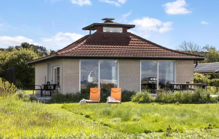 Cozy Home In Knebel With Wifi