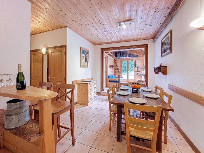 Appartement à 600m des remontées mécaniques, centre Morzine, chalet les Joux