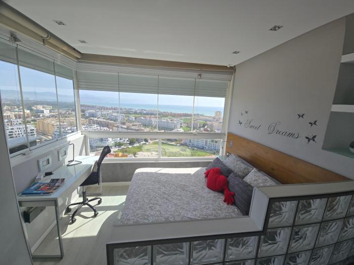 Estudio III VISTAS MAR, TREN Y MALAGA