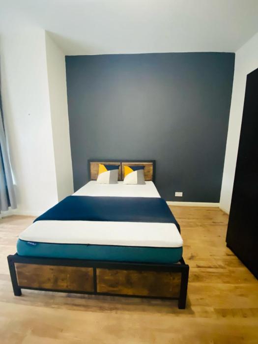 Double Room in Prime Zone 2 Location