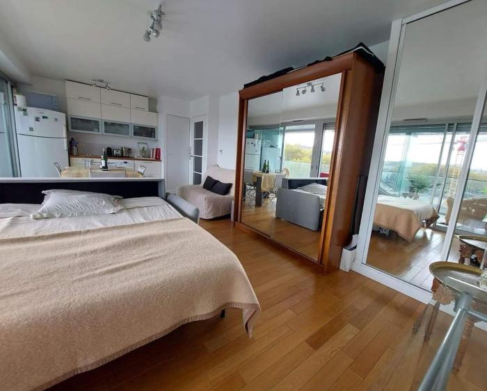 Cozy and Modern Studio in Greater Paris