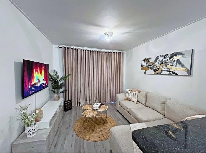 Modern Elegance In Jackal Creek Golf Estate One - Bedroom Retreat