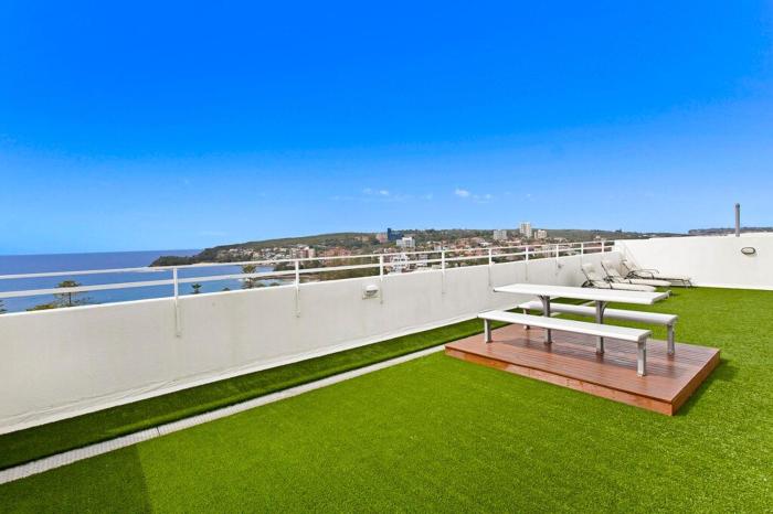 The Manly beach pad