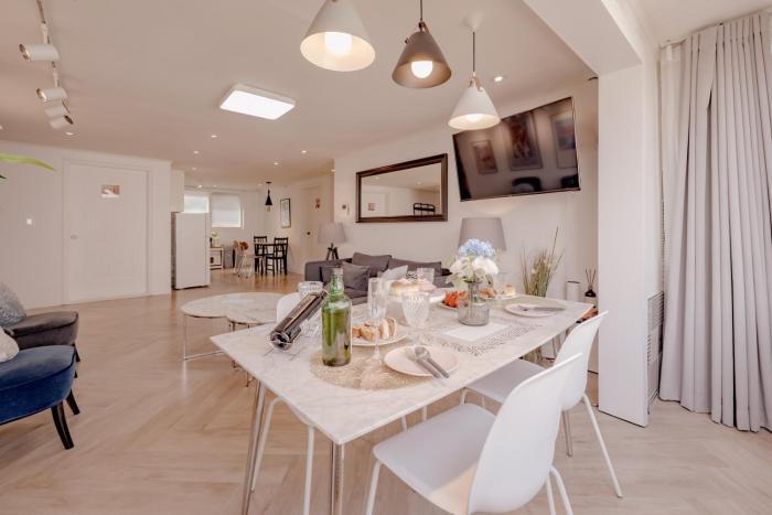 Maison De Luxe Gangnam, Seoul Travelers Hub