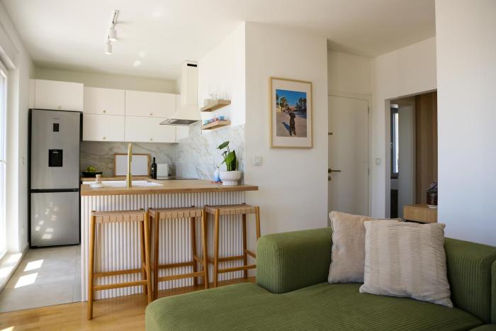 Kikis Sea View Open Apartment with Terrace and Jacuzzi