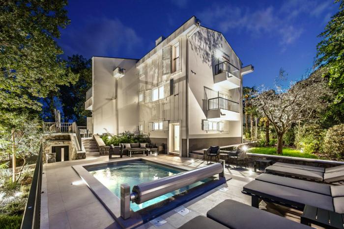 Villa Forest Whisper near the sea