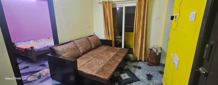 shared room near airport