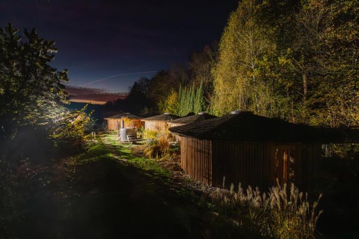 Glamp V Hluboké - Yurts and Wooden Houses