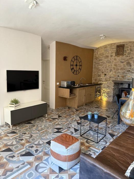 Bilocale vista mare nel borgo di Campiglia Marittima