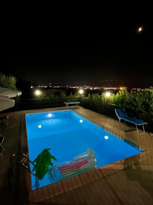 Belvedere Rooms con Piscina - Le Grotte Rooms And Apartments