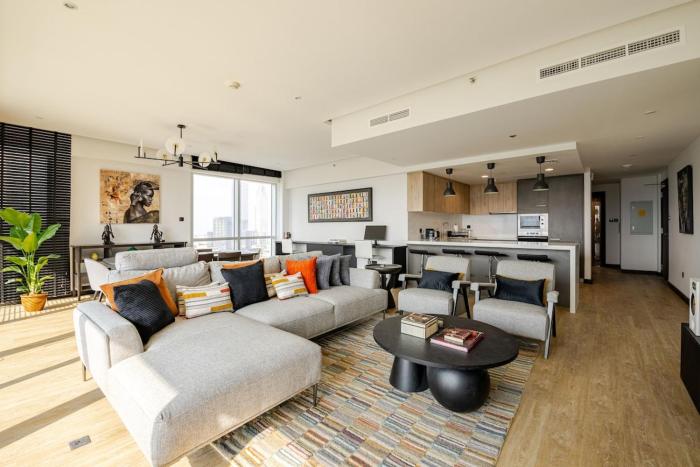 Stunning, large 2BD full golf-course and lake view