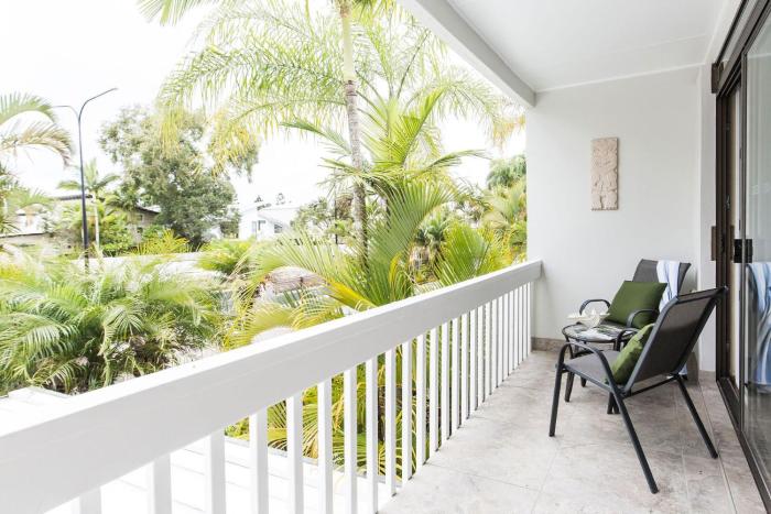 Aloha - Noosa Pde - location and beach style