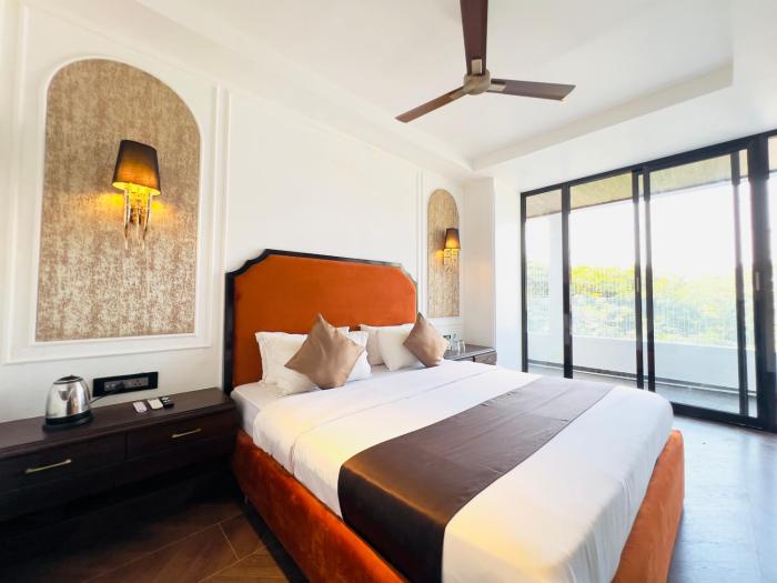 Hotel White Pearl - Colaba Mumbai