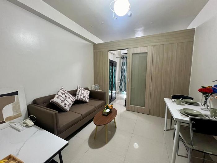 Shore residences A 1br Near SM MOA