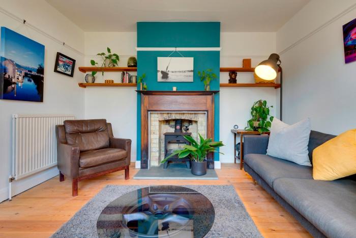 Stylish and Modern Flat with Free Parking Pass the Keys