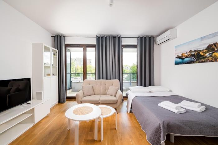 Sadyba Urban Quiet Studio by BookingHost