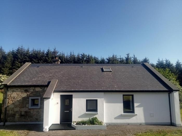 Kearneys Cottage, Dugort, Achill Island, County Mayo - 3 Bedroom Sleeps 6