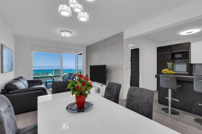 Luxury Sea View Apartment Sunrise