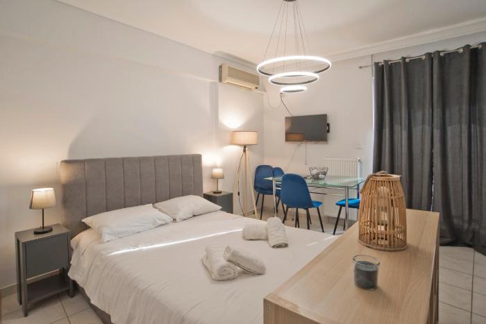 Ella Suite Piraeus Stylish St, Balcony & Sea View