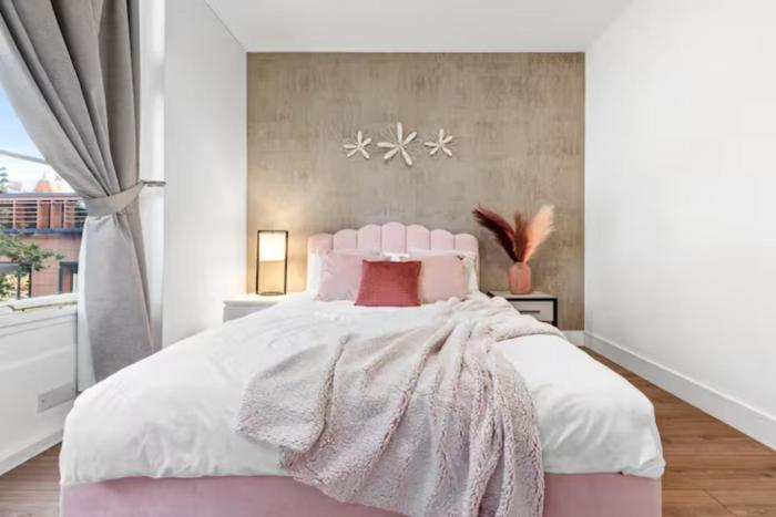 Majestic 2 BR in Knightsbridge KB70