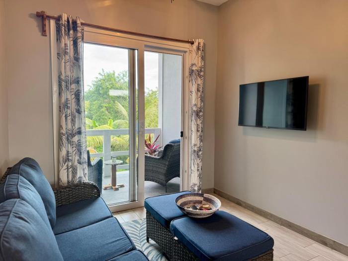 Quiet Condo-Half Moon Bay Beach