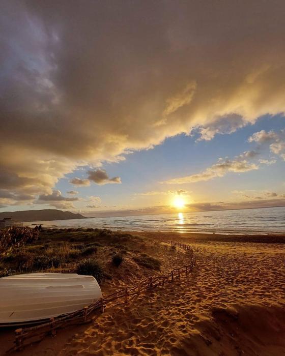 CASA ROBY - sul mare con piscina e parcheggio