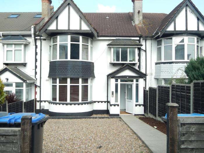 Modern 3-Bedroom Retreat Just Steps from Wembley Stadium