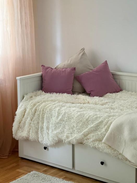 Cozy Work-Friendly flat with Backyard near forest