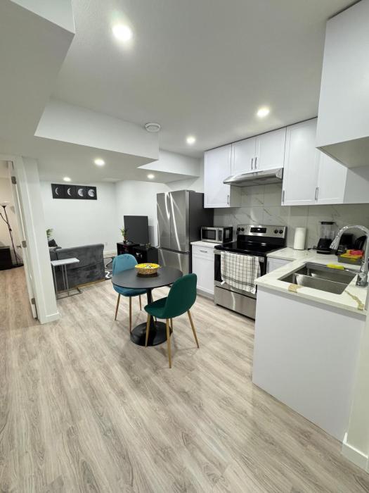 Modern Comfort in West Edmonton