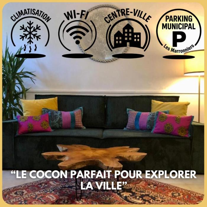 Ulysse, Appartement Spacieux au Centre Historique dUzès en rez-de-chaussée avec extérieur, proche parking des Marroniers