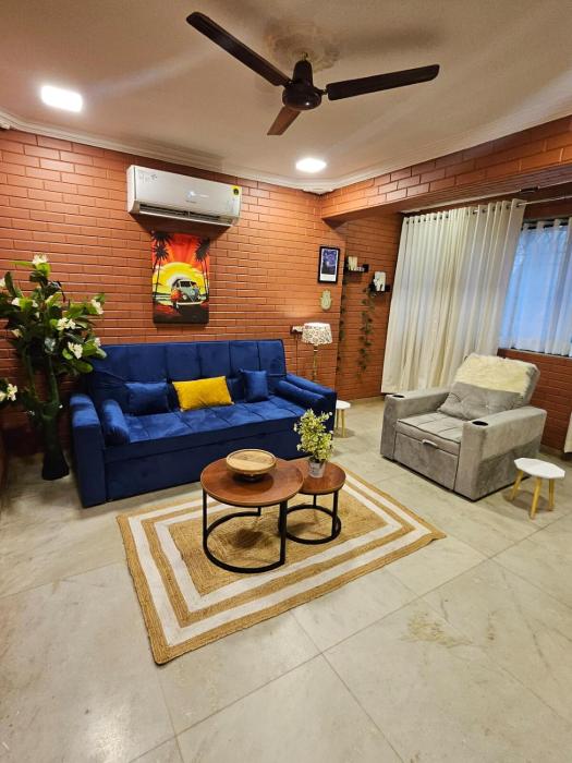 Brick Maison 1BHK with Free Parking, Juhu Bandra