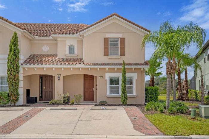 5 Bedrooms 5 Bathrooms Solterra 4671 Td