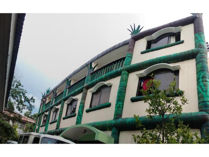 OYO 800 DDD Habitat Dormtel Bacolod