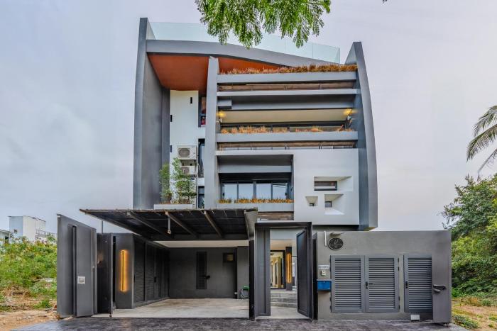 V160 Beautiful Sea View Full Smart House 3BR