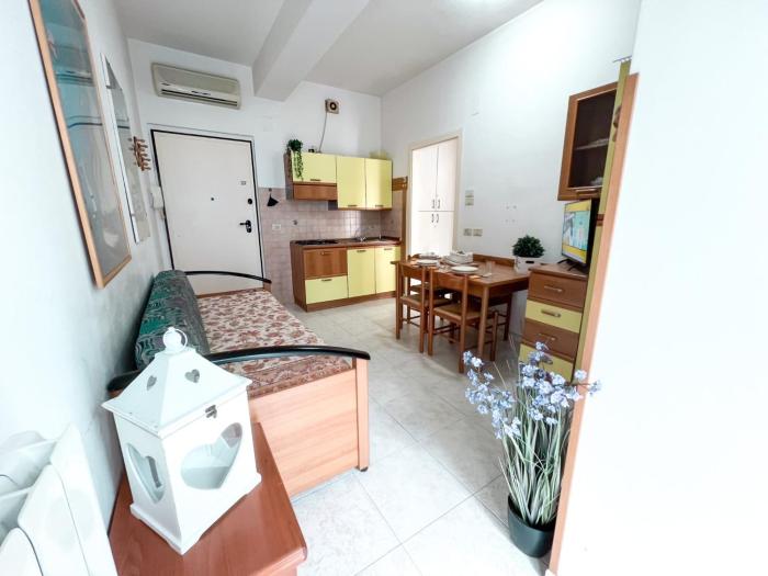 Atene Apartament a 50 mt dal mare Rif A097