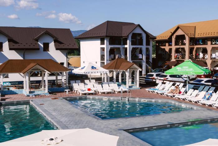 Hotel BILYI AIST